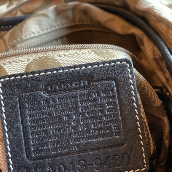 Beautiful Coach Crossbody Shoulder Bag ❤️ rich buttery smooth leather - Picture 5 of 6